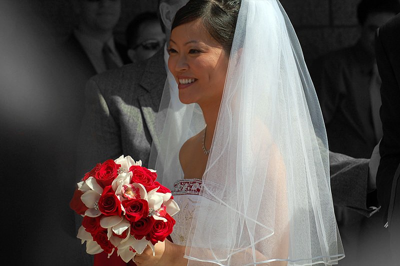 Fil:Bride with bouquet.jpg