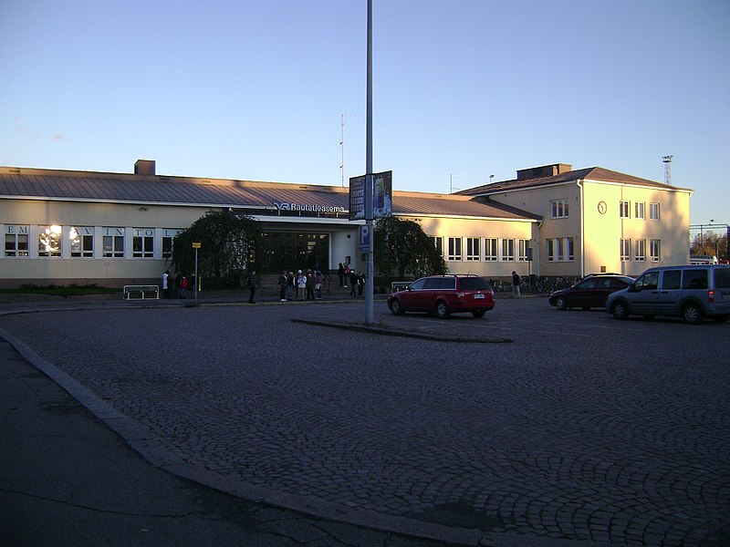 Fil:Riihimäen rautatieasema.JPG