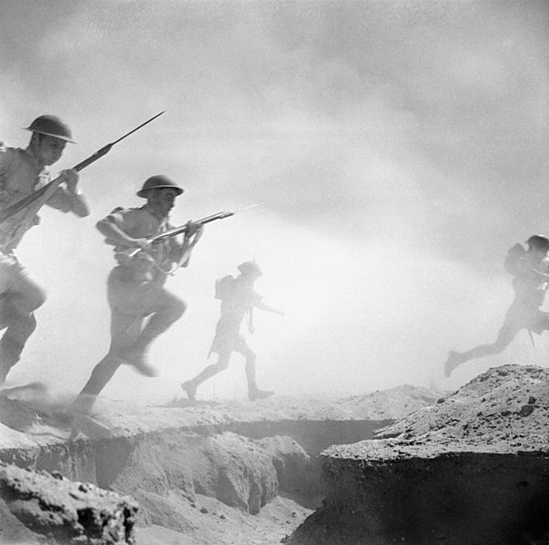 Fil:El Alamein 1942 - British infantry.jpg
