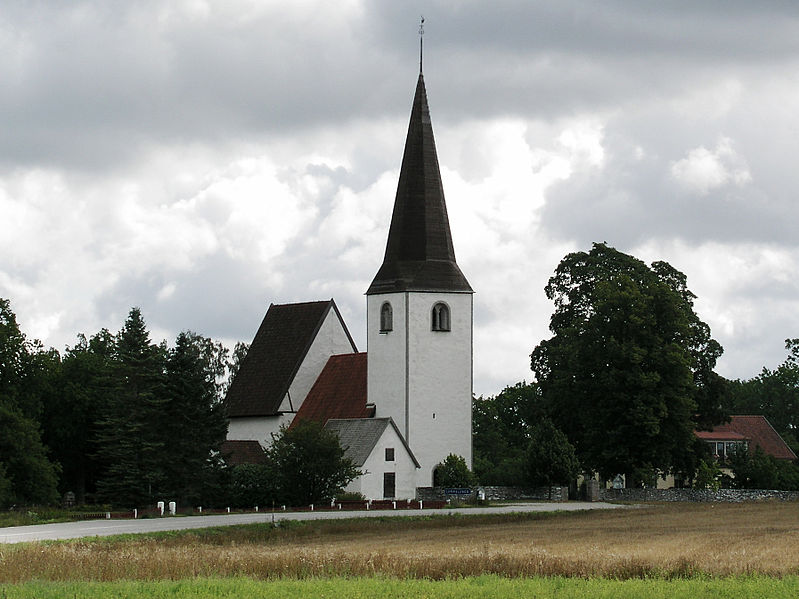 Fil:Lummelunda kyrka view01.jpg