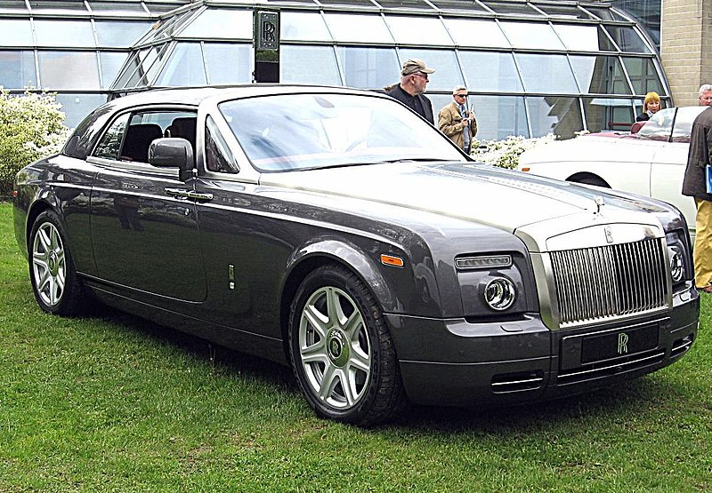 Fil:Rolls-Royce Phantom-Coupé Front-view.JPG