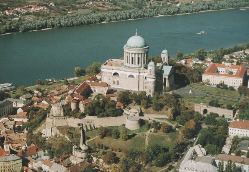 Fil:Basilica of Esztergom.jpg