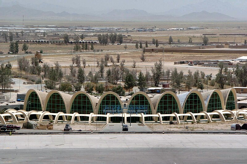 Fil:Aerial view of Kandahar Airport in 2005.jpg