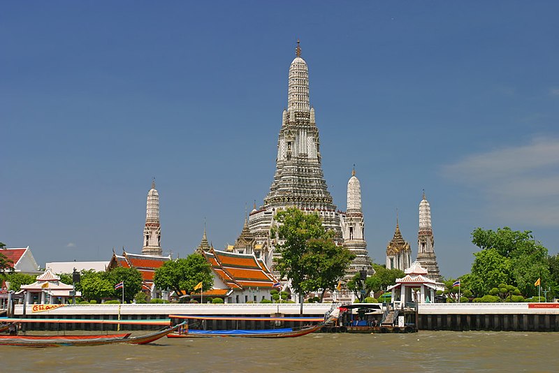 Fil:Wat Arun from Chao Phraya River.jpg