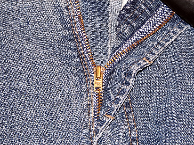 Fil:YKK Zipper on Jeans.JPG