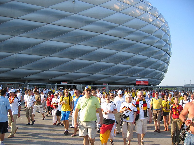 Fil:Allianz arena Ger-Swe worldcup.jpg