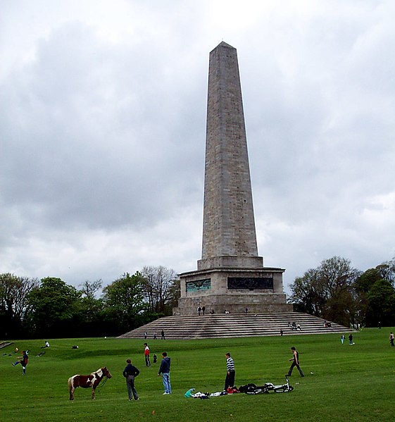 Fil:Ireland - Dublin - Phoenix Park - Wellington Monument.jpg