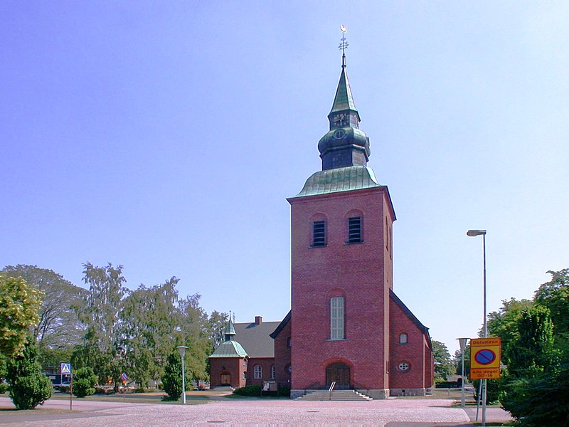 Fil:Nybro church Nybro Sweden 002.JPG