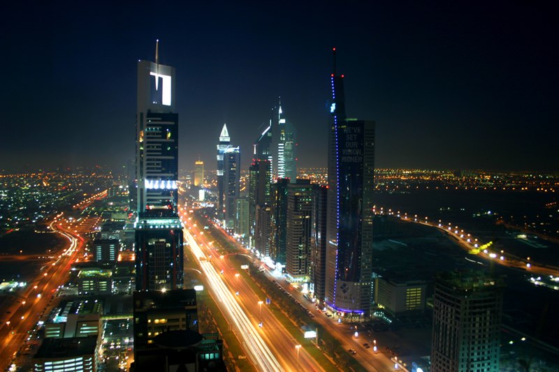 Fil:Dubai night skyline.jpg