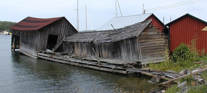 Fil:Högsåra-båthus-2002.jpg