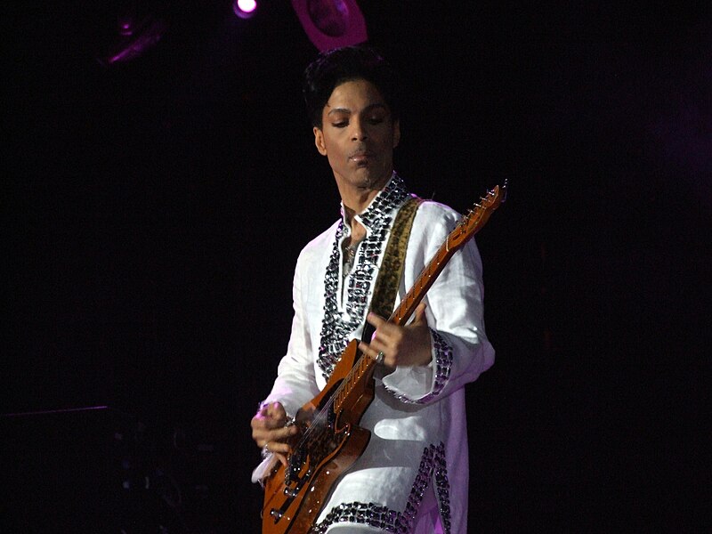 Fil:Prince at Coachella.jpg