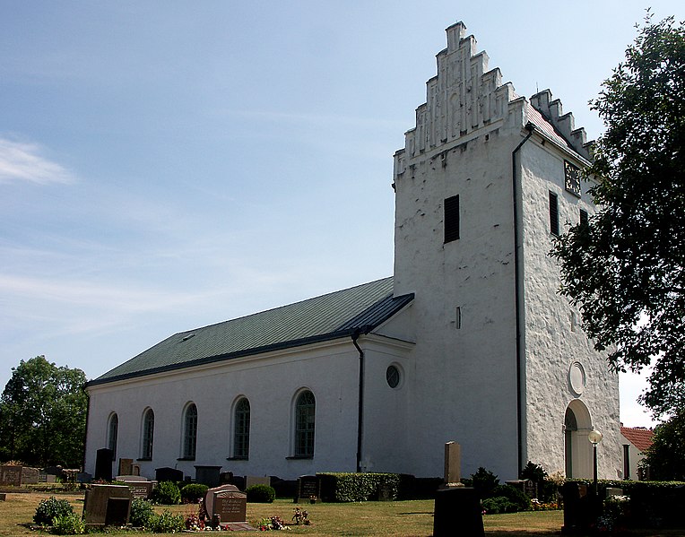 Fil:Skepparslövs kyrka-3.jpg