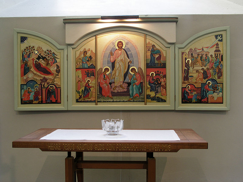 Fil:Karlstads domkyrka triptych.jpg