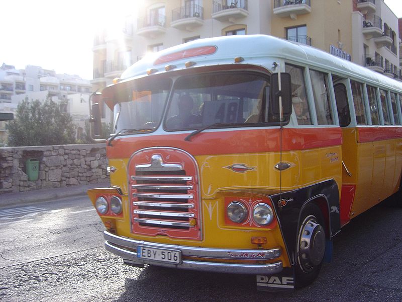 Fil:Maltabuss.jpg