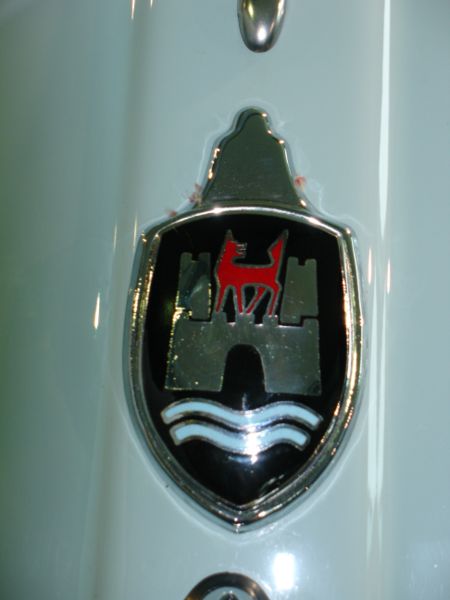 Fil:Volkswagen emblem.jpg