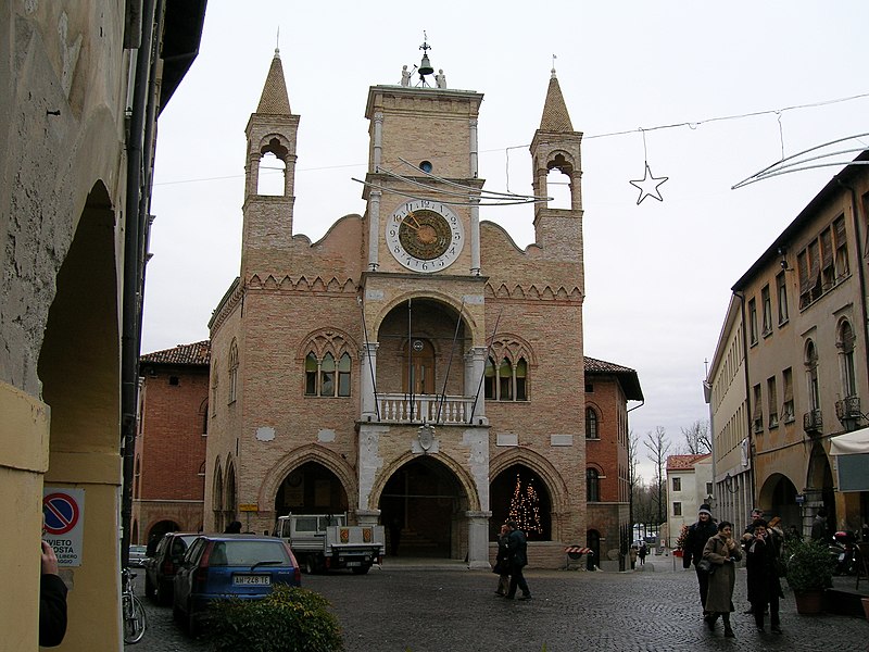 Fil:Pordenone-Municipio.JPG