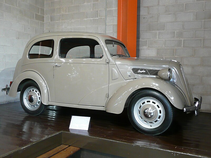 Fil:1949 Ford Anglia E494A.JPG
