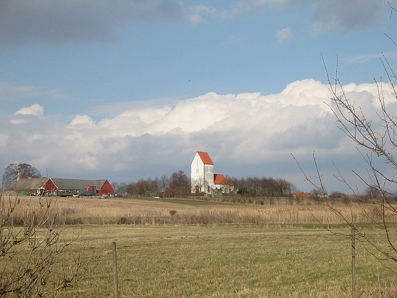 Fil:Lilla Harrie kyrka.jpg