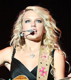 Taylor uppträder live, 2007