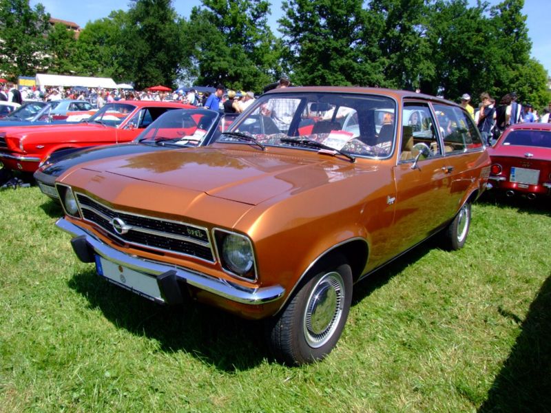 Fil:Opel Ascona A Kombi 1973.JPG