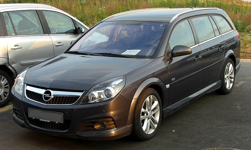 Fil:Opel Vectra C Caravan 1.9 CDTI OPC-Line Facelift front-1.JPG