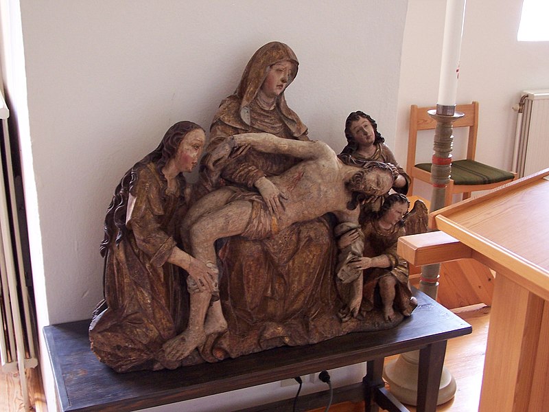 Fil:Arby kyrka wood sculpture.jpg