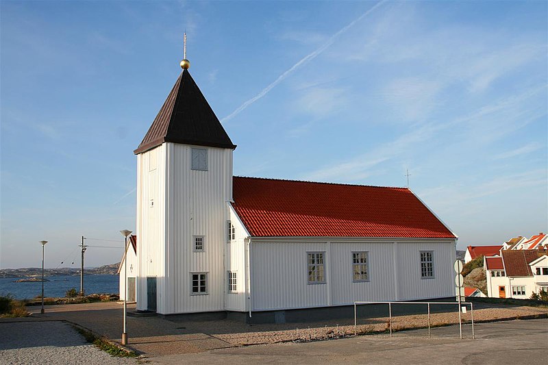 Fil:Klädesholmens kyrka.jpg