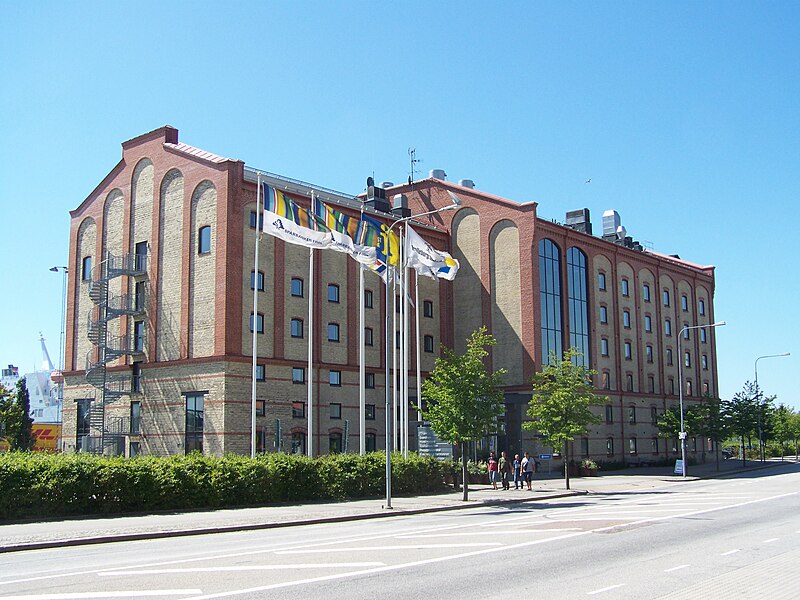 Fil:Trelleborg, Hafengebäude (2008.07.27).JPG