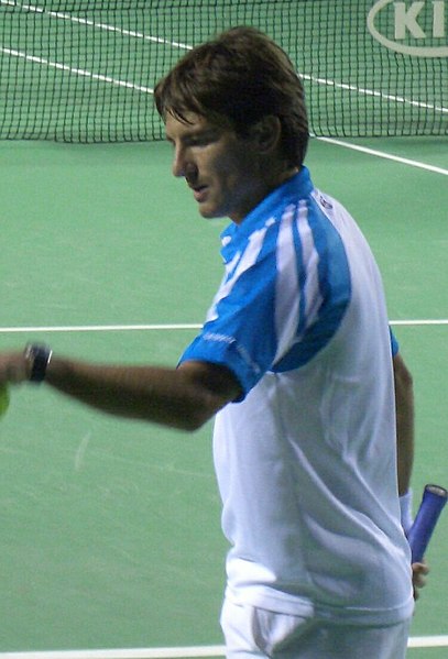 Fil:Tommy Robredo 2006 Australian Open.jpg