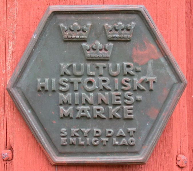 Fil:Ancient (cultural) monument sign Sweden.JPG