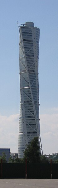 Fil:Malmo-TurningTorso2005August15.jpg