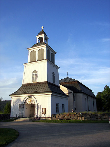 Fil:Sollefteå kyrka.jpg