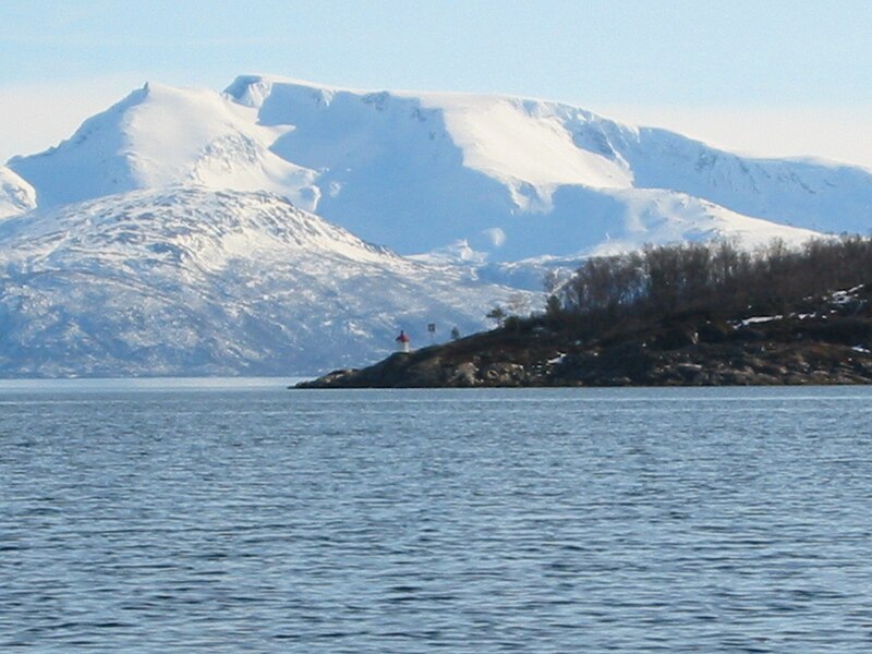 Fil:Ofotfjord-April.JPG