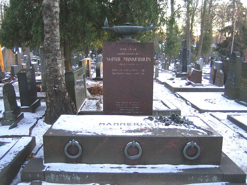 Fil:Sophie Mannerheim grave.jpg