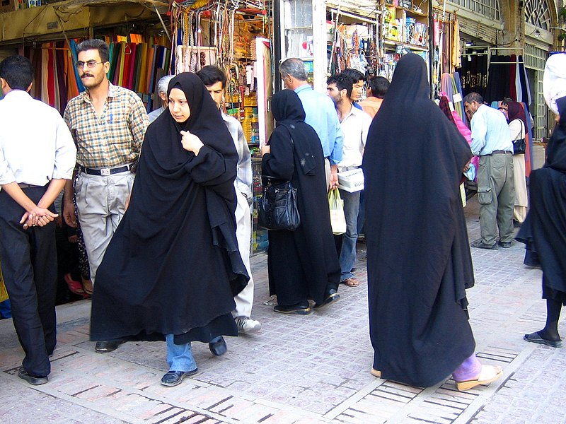 Fil:Women in shiraz 2.jpg