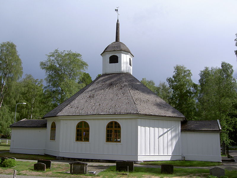 Fil:Lögdö kyrka ext3.jpg