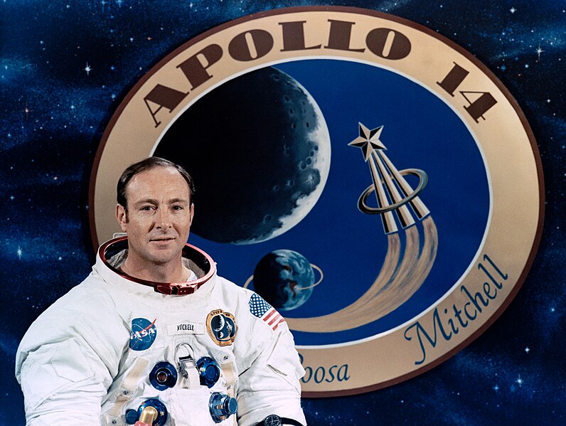 Fil:Edgar Mitchell S70-55388.jpg