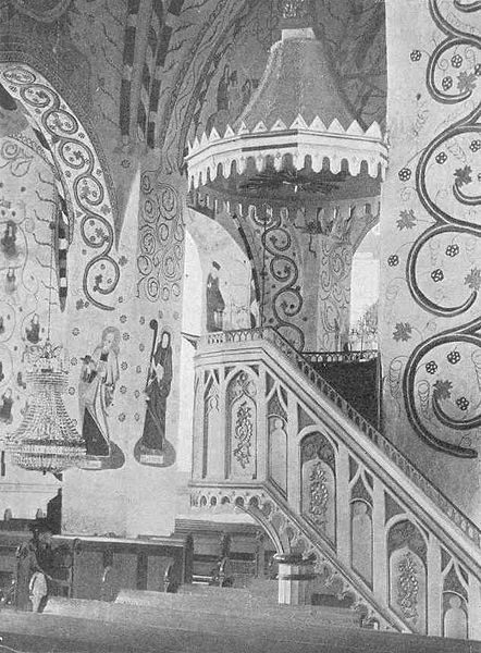 Fil:Lojo kyrka, interiörbild, omkring år 1900.jpg