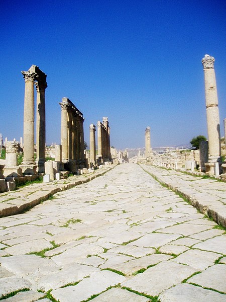 Fil:Jerash walkway.jpg