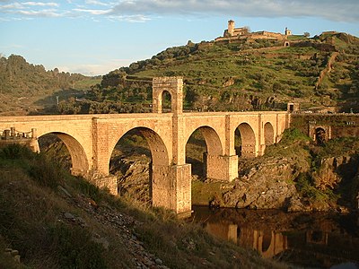 Ponte Alcantara i Spanien.
