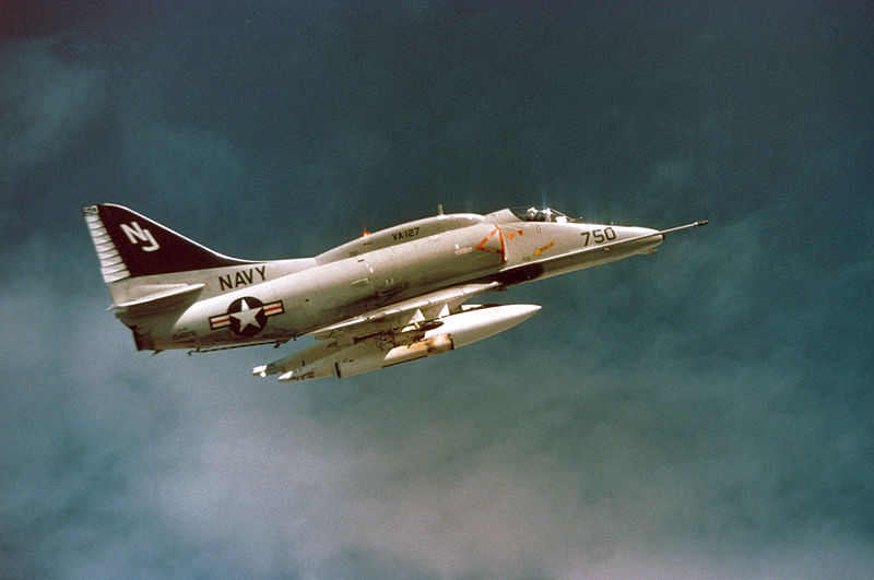 Fil:A-4F VA-127 1975.JPEG