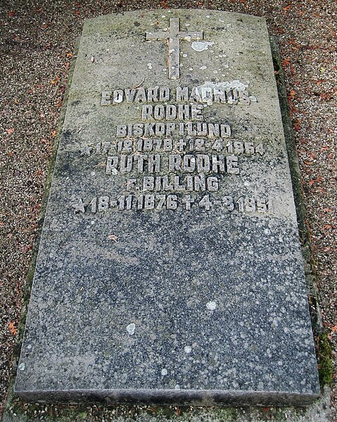 Fil:Grave of swedish bishop Edvard Rodhe lund sweden.jpg