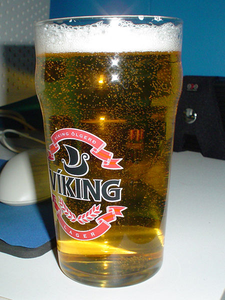 Fil:Lager beer in glass.jpg