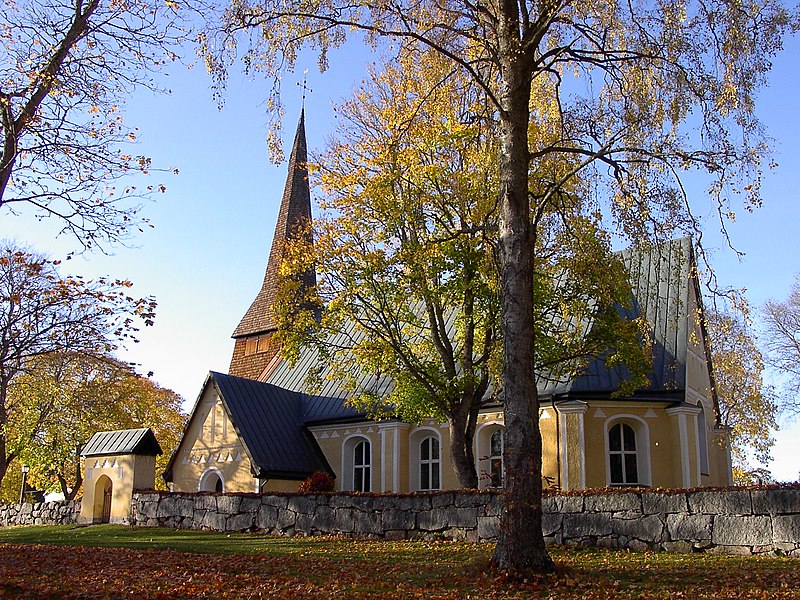 Fil:Malma kyrka Köping.jpg