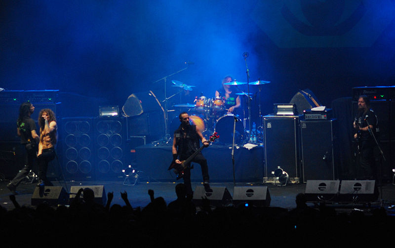 Fil:Metalmania 2008 Overkill 03.jpg