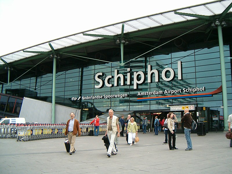 Fil:Schiphol-plaza-ns.jpg