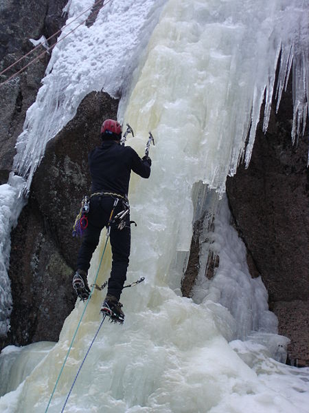 Fil:Iceclimbing Aagelsjoen.jpg