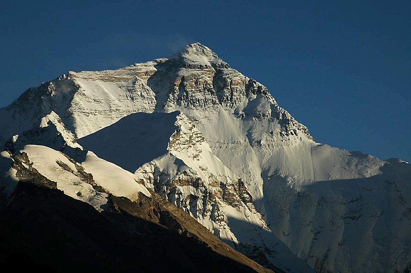 Fil:Mount Everest North Face.jpg