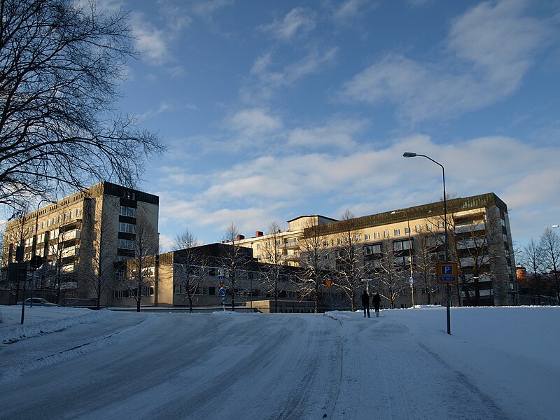 Fil:Uppsala Akademiska sjukhuset.jpg