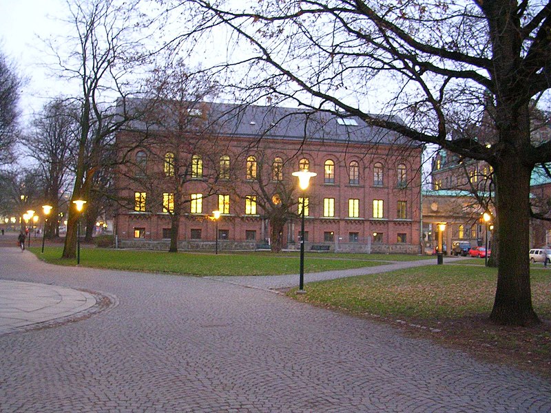Fil:Historiska museet, Lund, 2004b.jpg